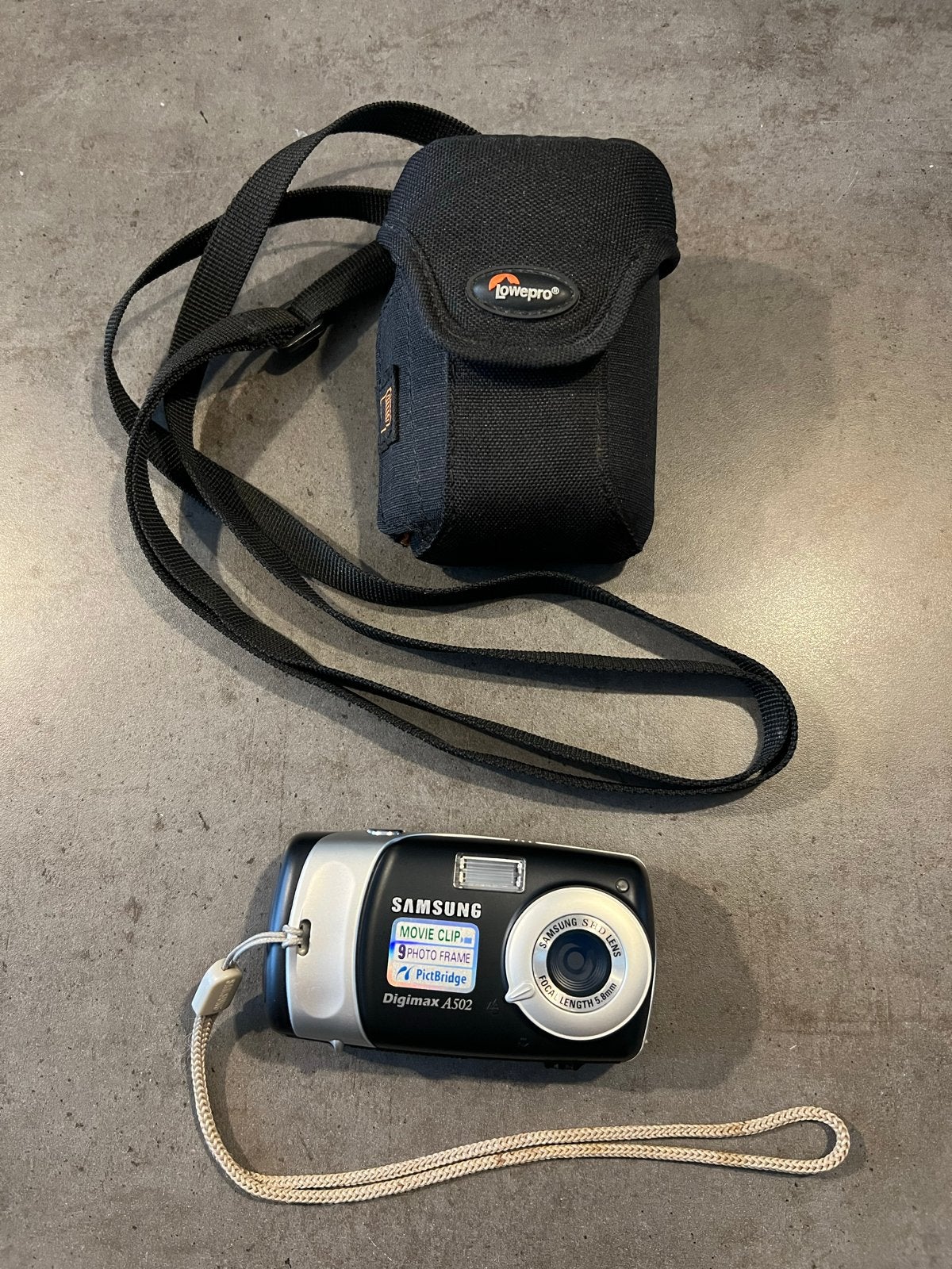 Samsung Digimax A502 Compactcamera met Lowepro Tasje, Audio, Tv en Foto, Ingebouwde flitser, Gebruikt, Ophalen of Verzenden, Compactcamera