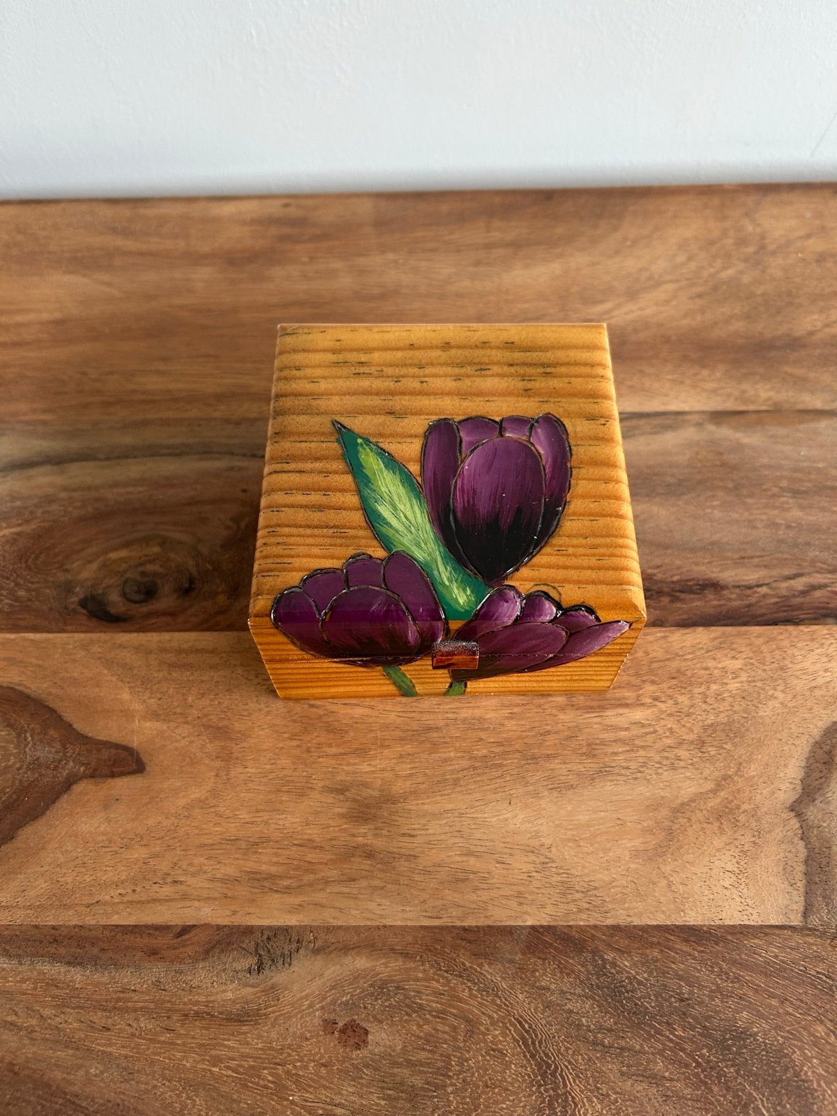 Houten sieradendoosje met handgeschilderde tulpen, Ophalen of Verzenden