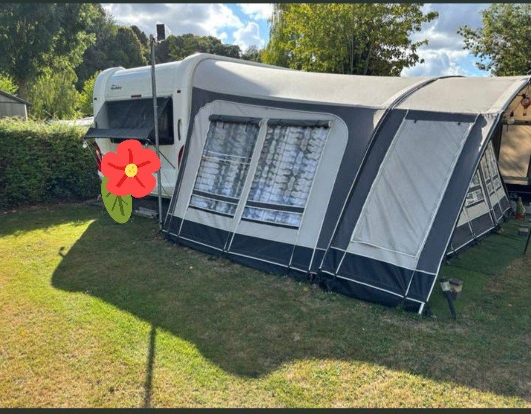 Unico voortent met petluifel maat 14 voor een leuk prijsje, Caravans en Kamperen, Voortenten en Luifels, Ophalen, Zo goed als nieuw