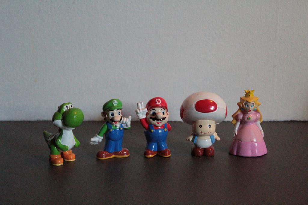 Nintendo 1994 Super Mario Bros. set figuurtjes, Ophalen of Verzenden, Zo goed als nieuw