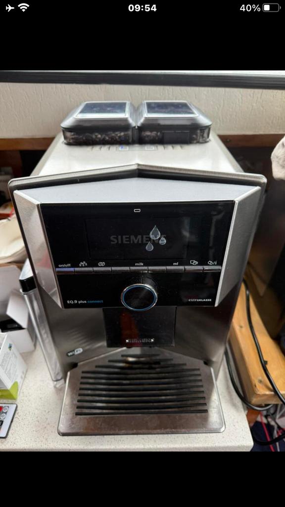 Siemens EQ.9 s700 RVS 2 Bonenreservoirs,wifi espressomachine, Witgoed en Apparatuur, Koffiezetapparaten, Afneembaar waterreservoir