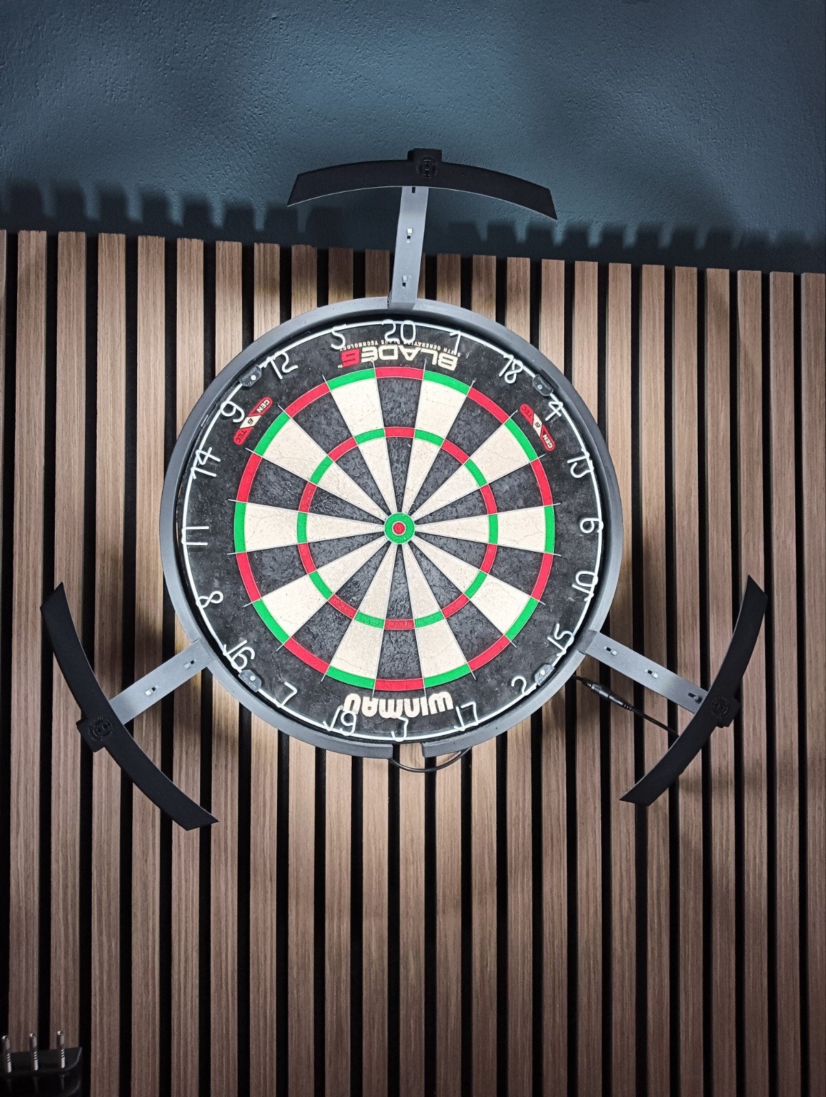 Harrows Trilight dartbord verlichting, Sport en Fitness, Darts, Ophalen of Verzenden, Dartbord