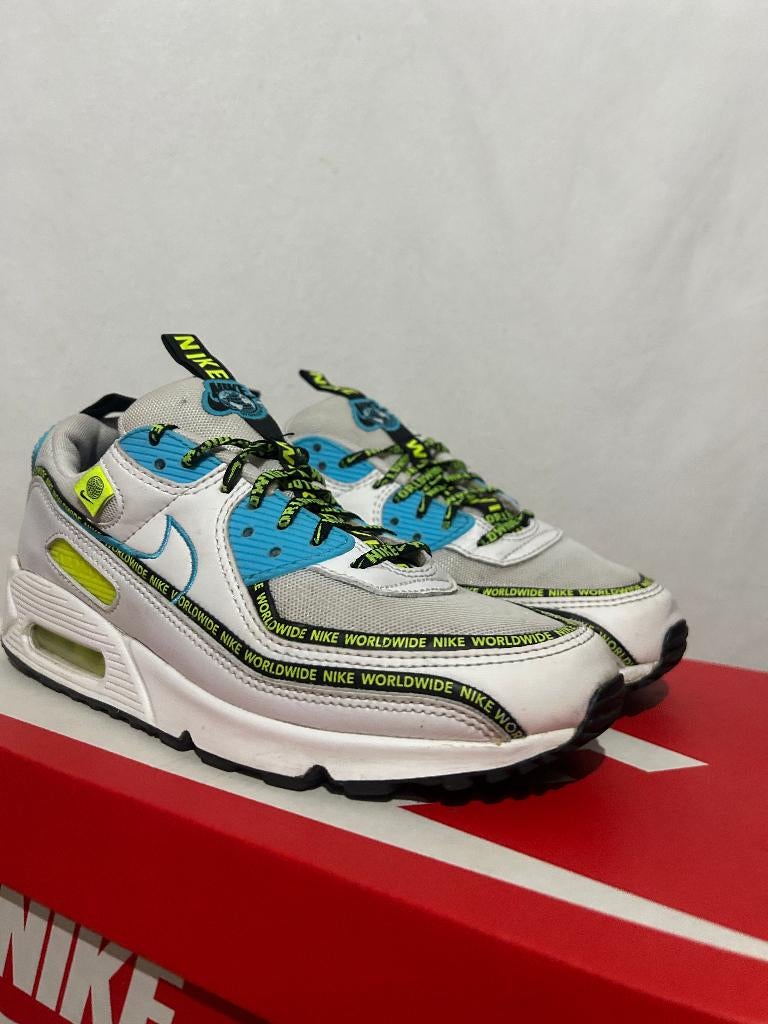 ALS NIEUW! Maat 41 - Nike Air Max 90 SE Worldwide, Kleding | Heren, Schoenen, Overige kleuren, Verzenden, Nike, Nike