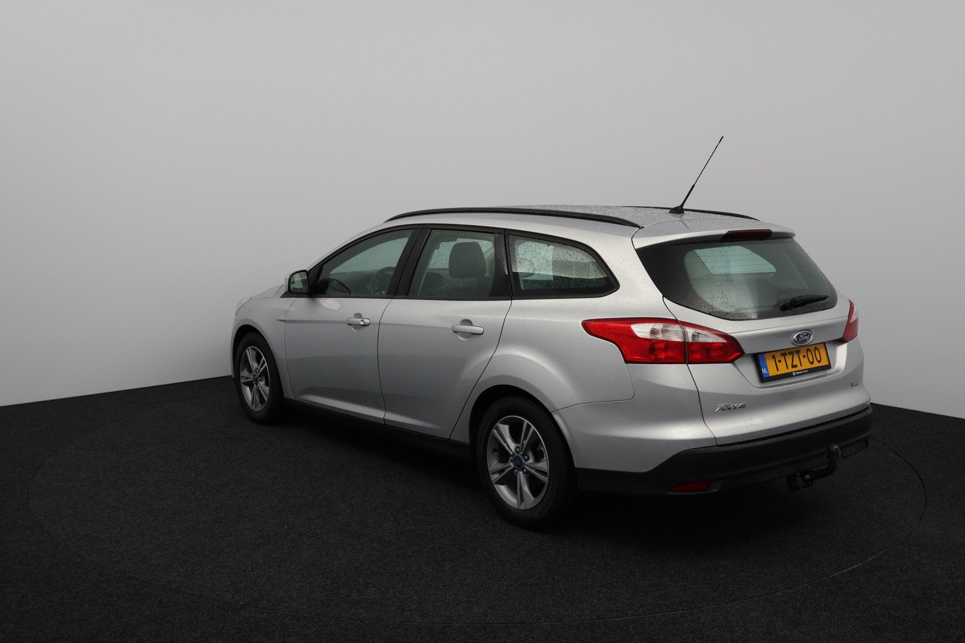 Ford FOCUS Wagon 1.0 EcoBoost Edition/ D-Riem verv: 141.000, Auto's, Euro 5, Gebruikt, Zwart, Bluetooth