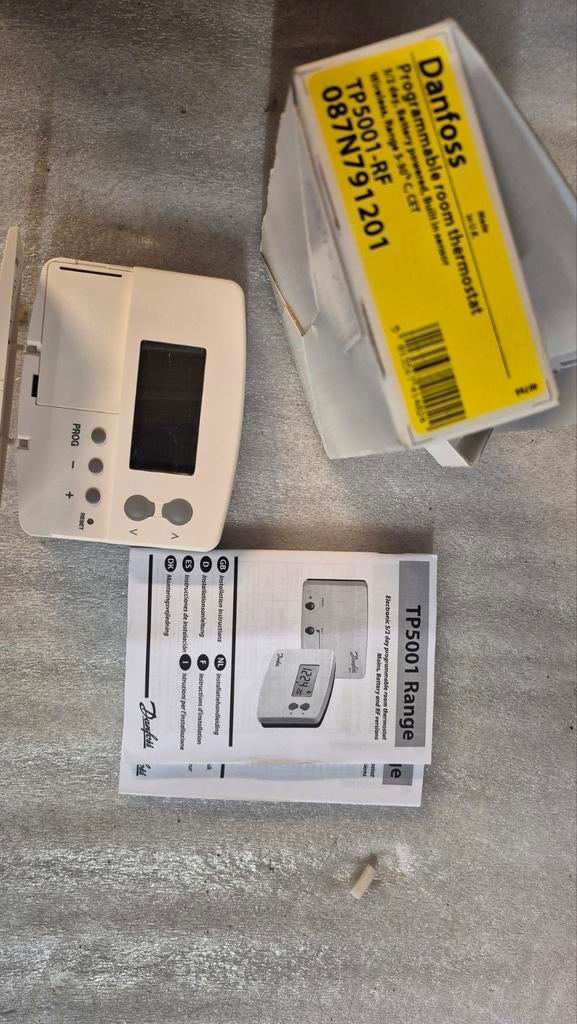Danfoss TP5001-RF Programmeerbare Kamerthermostaat, Ophalen of Verzenden, Slimme thermostaat, Nieuw