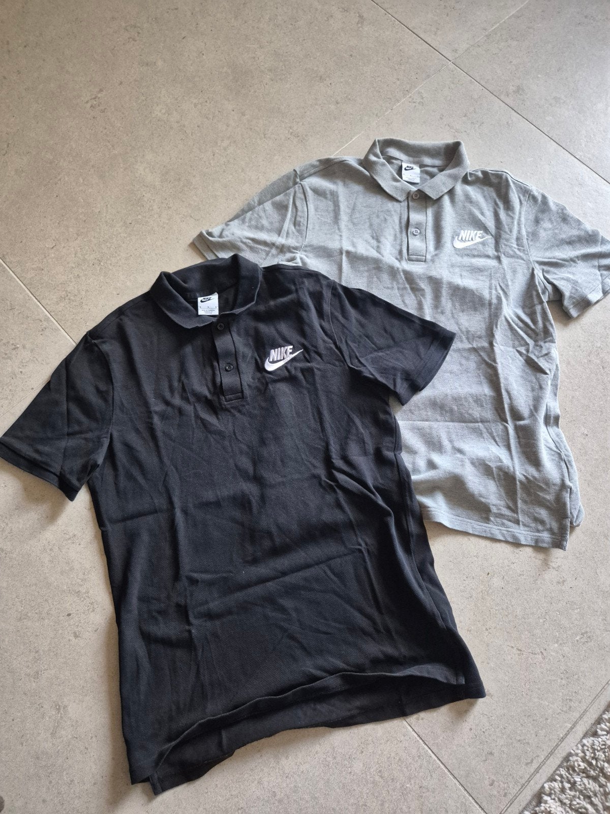 Nike Polo Shirt - Grijs en Zwart (Maat M), Maat 48/50 (M), Nike, Ophalen of Verzenden, Zo goed als nieuw