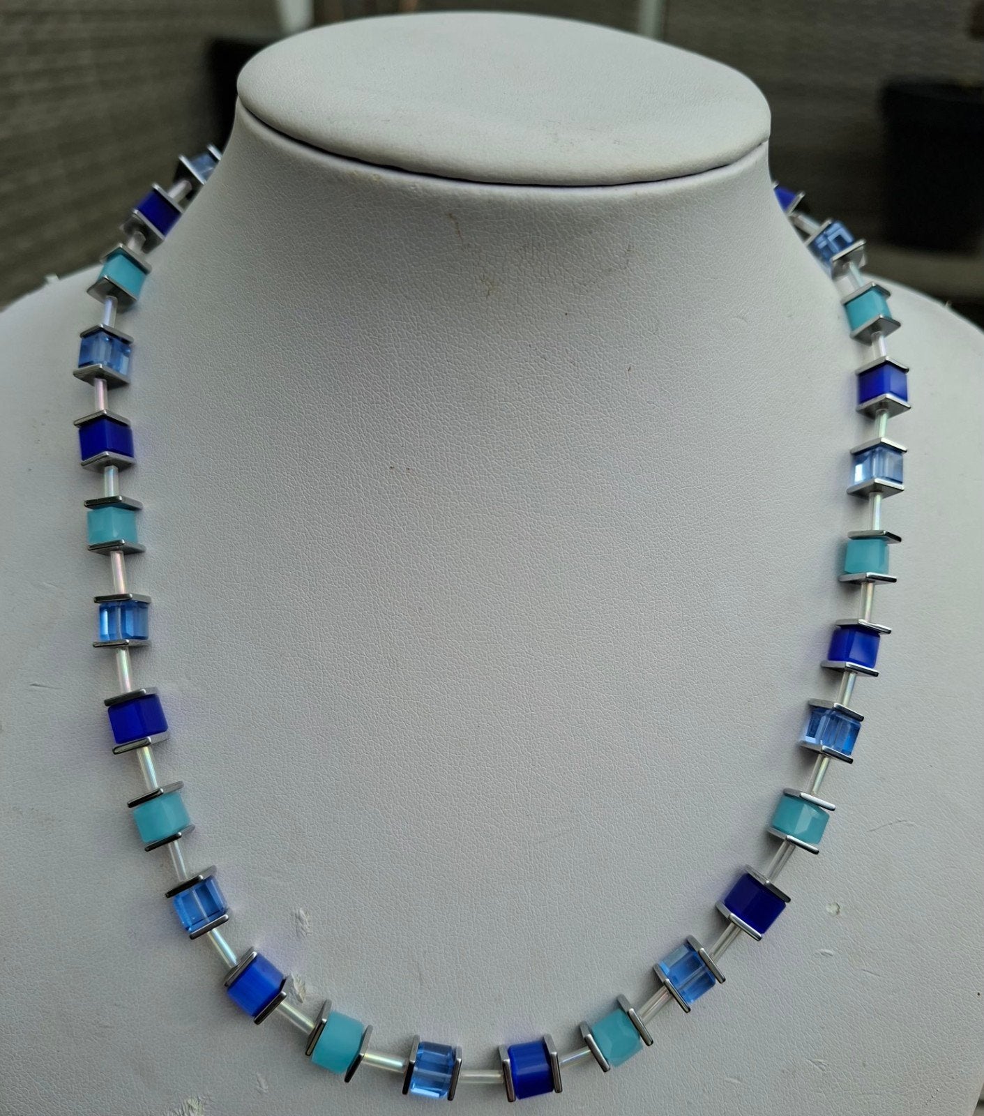 Ketting met kristallen kubussen 45 -50 cm, Met kristal, Overige materialen, Nieuw, Ophalen of Verzenden
