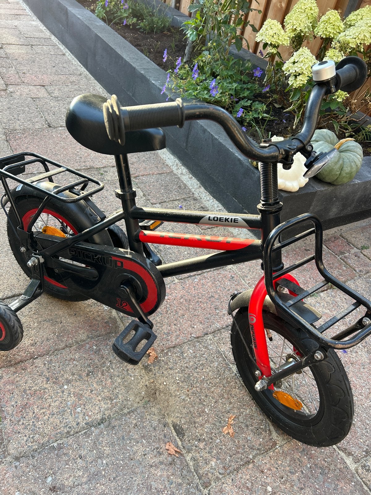 Loekie Pickup kinderfiets 12 inch met zijwieltjes, Ophalen, Terugtraprem, Zijwieltjes, Gebruikt