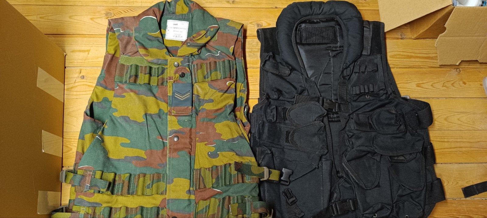 2x tactical vest, Ophalen, Warhammer