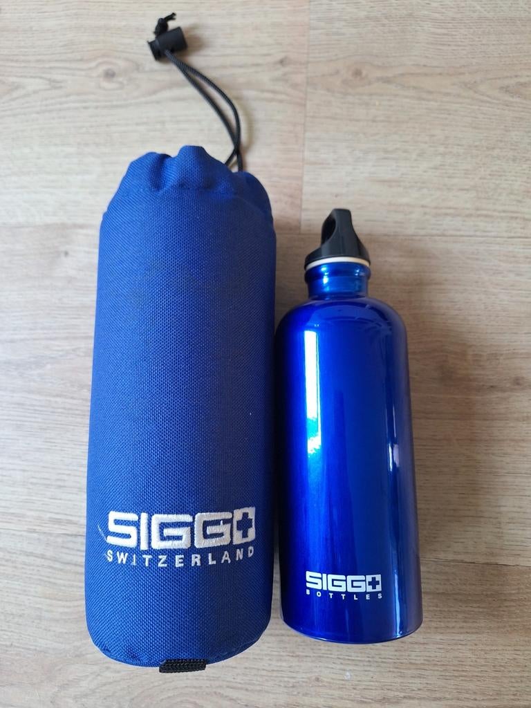 Sigg traveler aluminium drinkfles, Ophalen, Zo goed als nieuw