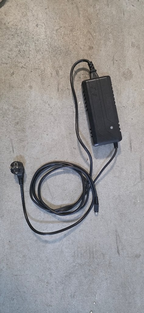 Trek / BionX Originele e-bike oplader 40,7V 2A, zie de foto., Ophalen of Verzenden, Nieuw