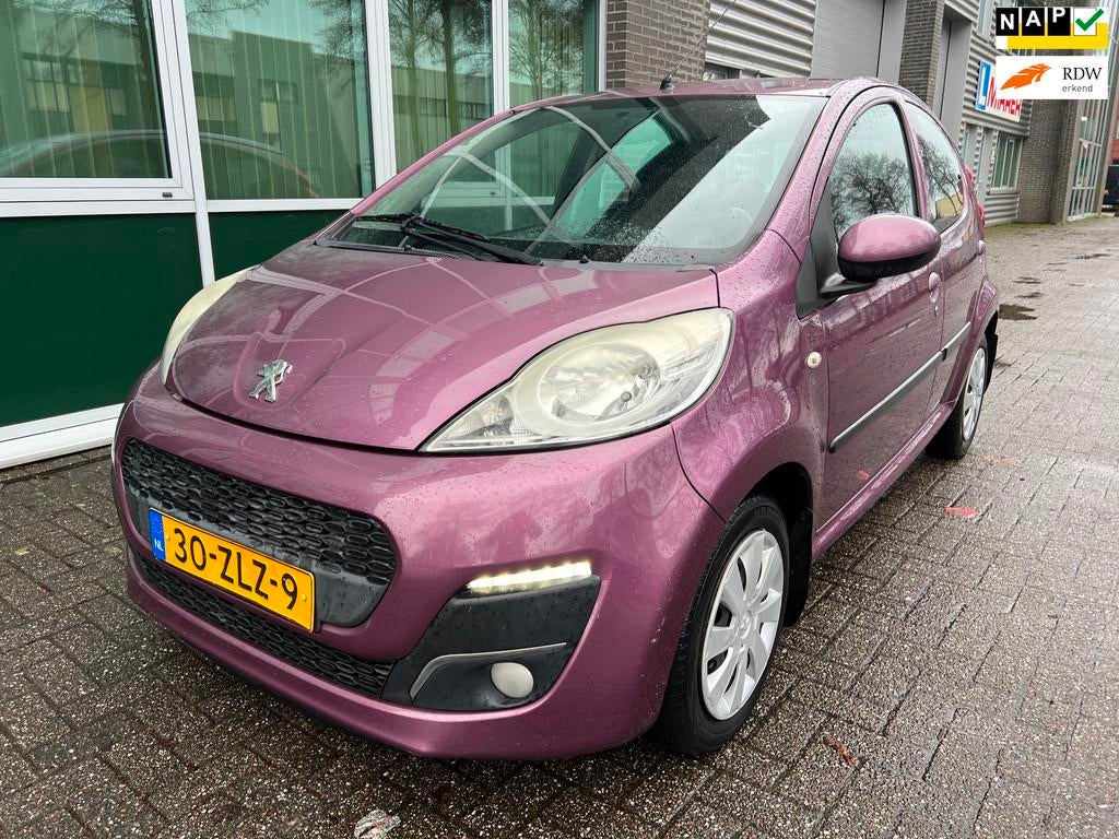 Peugeot 107 1.0 Envy - AIRCO - FACELIFT - NAP !, Auto's, Peugeot, Voorwielaandrijving, Euro 5, Stof, Gebruikt