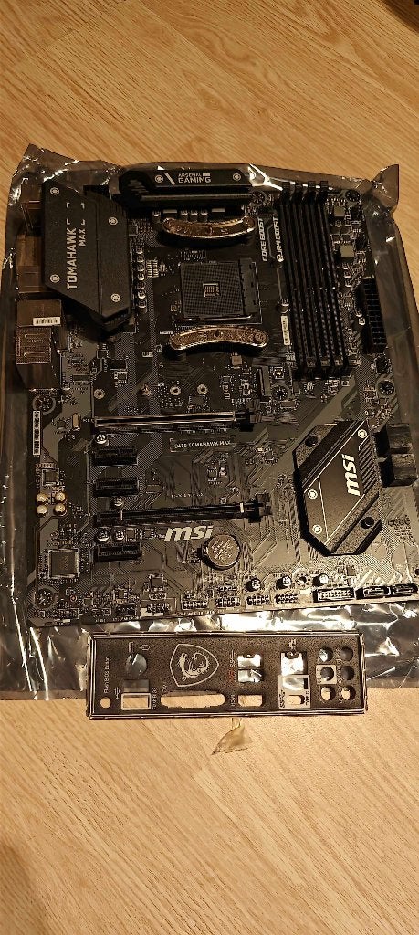 MSI B450 Tomahawk MAX + Peerless Assassin 120 White, Computers en Software, Moederborden, Ophalen, Gebruikt, DDR4, Socket AM4