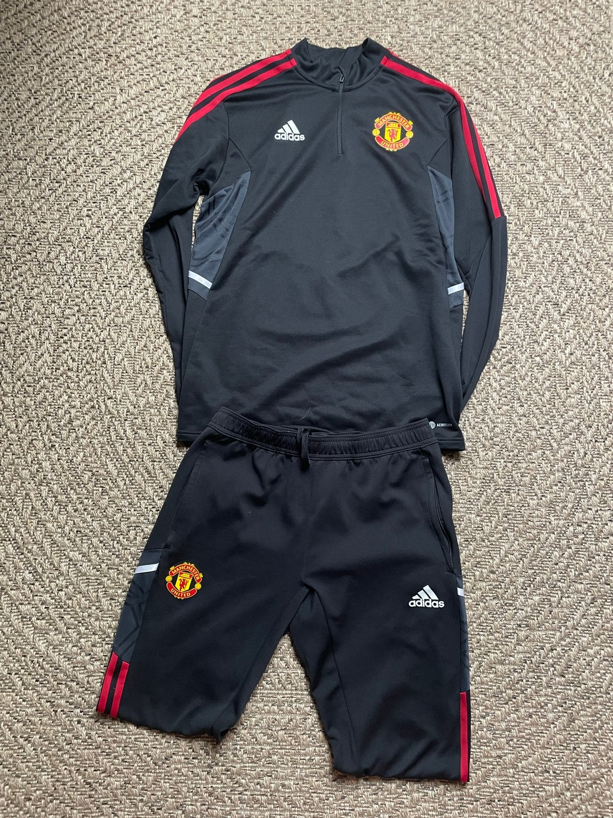 Adidas Manchester United Trainingspak Maat M, Kleding | Dames, Sportkleding, Ophalen of Verzenden, Gedragen, Maat 38/40 (M), Zwart
