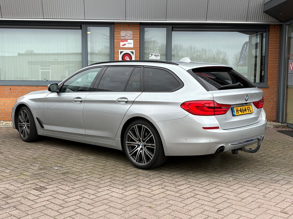 BMW 5-serie Touring 530d xDrive High Executive, Auto's, BMW, Automaat, Gebruikt, Euro 6, 2000 kg
