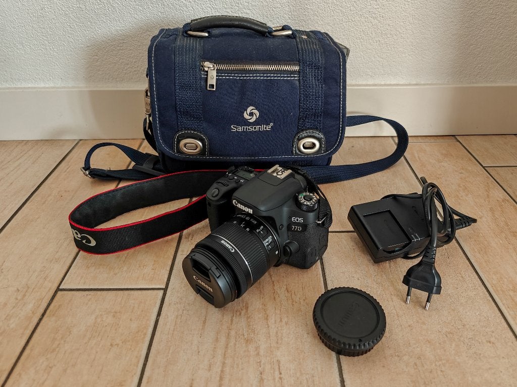 Prachtige Canon EOS 77D Spiegelreflexcamera met lens en tas, Spiegelreflex, Canon, Ophalen of Verzenden, Zo goed als nieuw