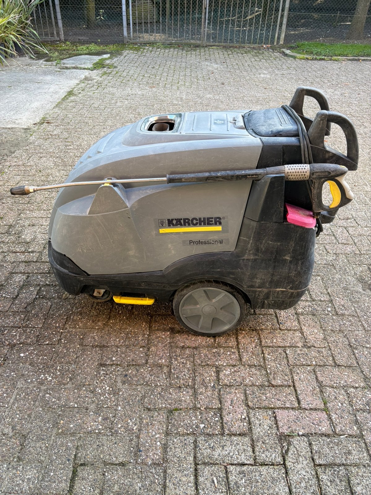 Karcher professional HDS10-20, Tuin en Terras, Ophalen, Zo goed als nieuw, Benzine, Met regelbare waterdruk