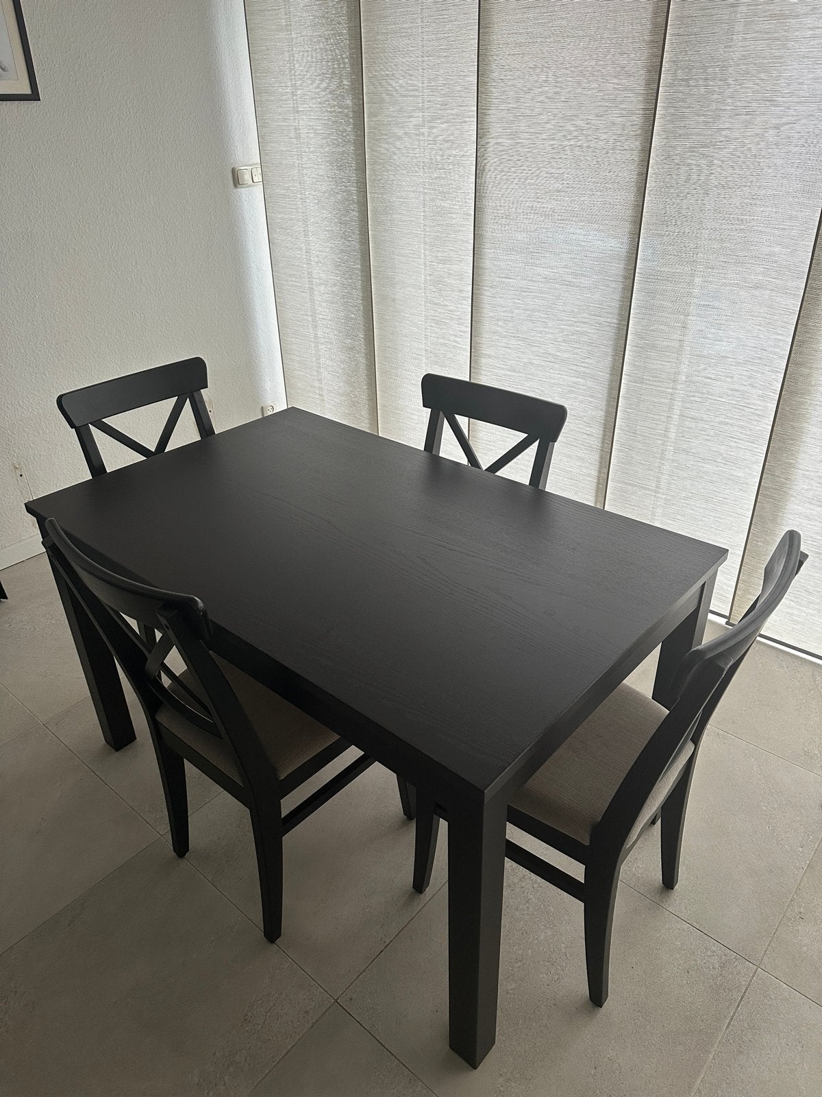 IKEA eettafel set zwart uitschuifbaar (4-6 personen), Ophalen, Gebruikt, 50 tot 100 cm, 150 tot 200 cm