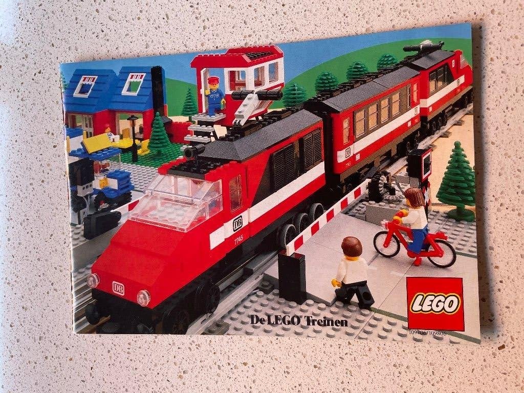Lego treinen boekje uit 1985, Overige thema's, Lego, Overige typen, Ophalen of Verzenden
