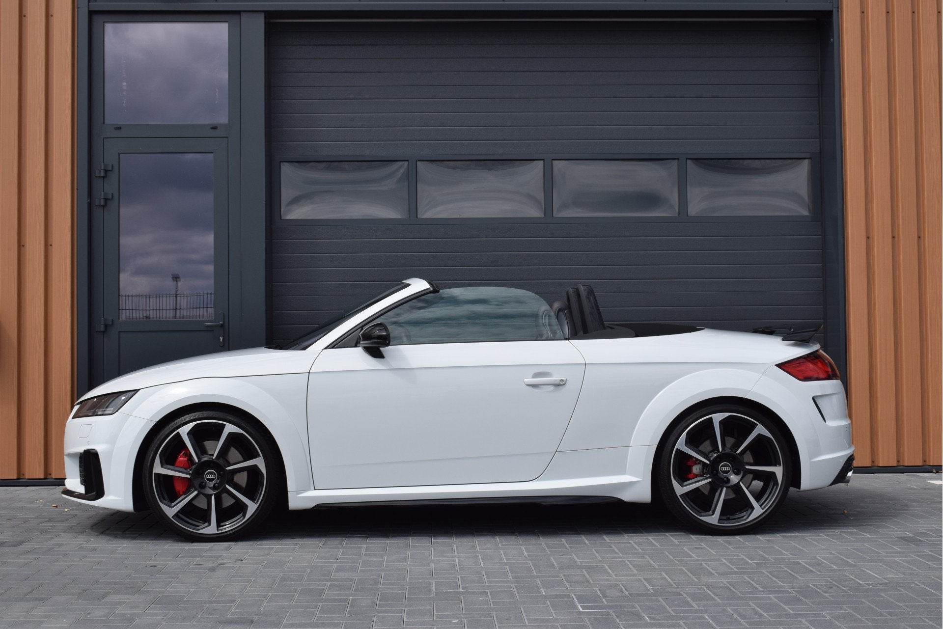 Audi TT TTS Roadster 2.0 TFSI Quattro Competition | RS stoel, Auto's, Audi, Automaat, TT, Gebruikt, 4 cilinders
