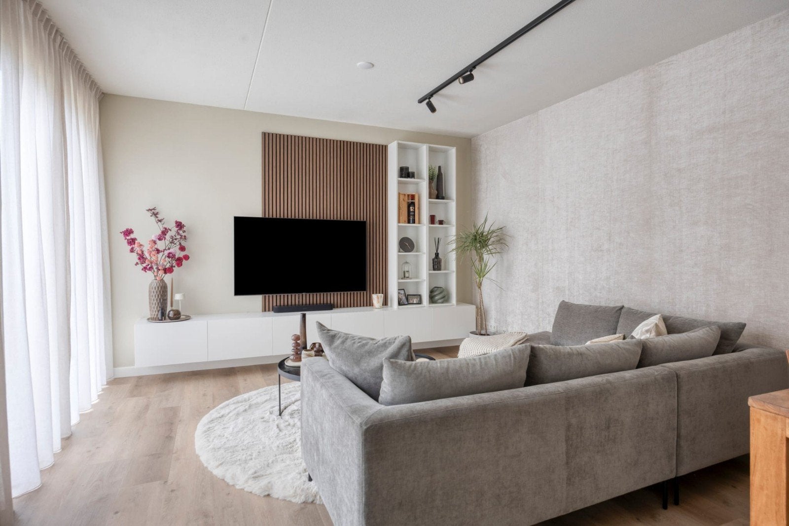 Moderne TV-wand met 4 gemodificeerde IKEA kasten, Ophalen, Gebruikt, 100 tot 150 cm, 200 cm of meer