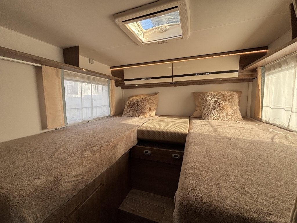 Dethleffs Trend I 6617 EB ENKELE BEDDEN 6.99M COMPACT, Fiat, 6 tot 7 meter, Bedrijf, Tot en met 3