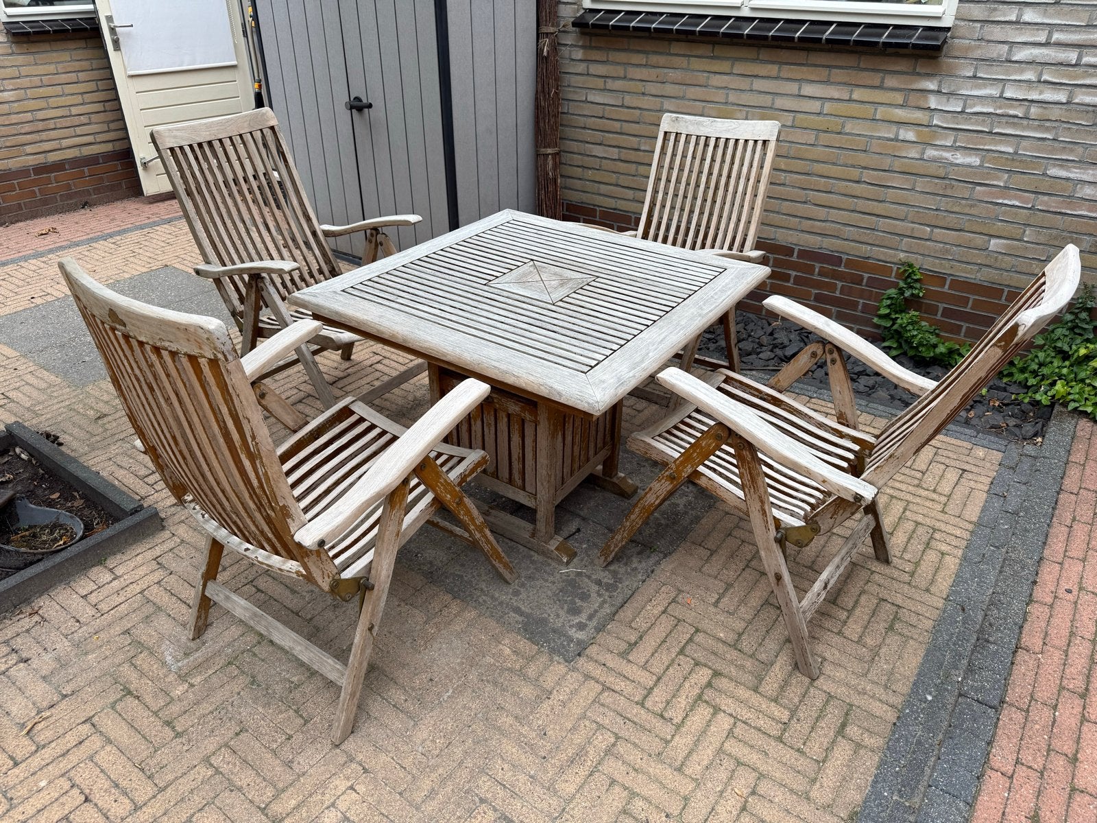 Teakhouten tuinset met 4 stoelen en tafel, Ophalen, 4 zitplaatsen, Gebruikt, Eettafel