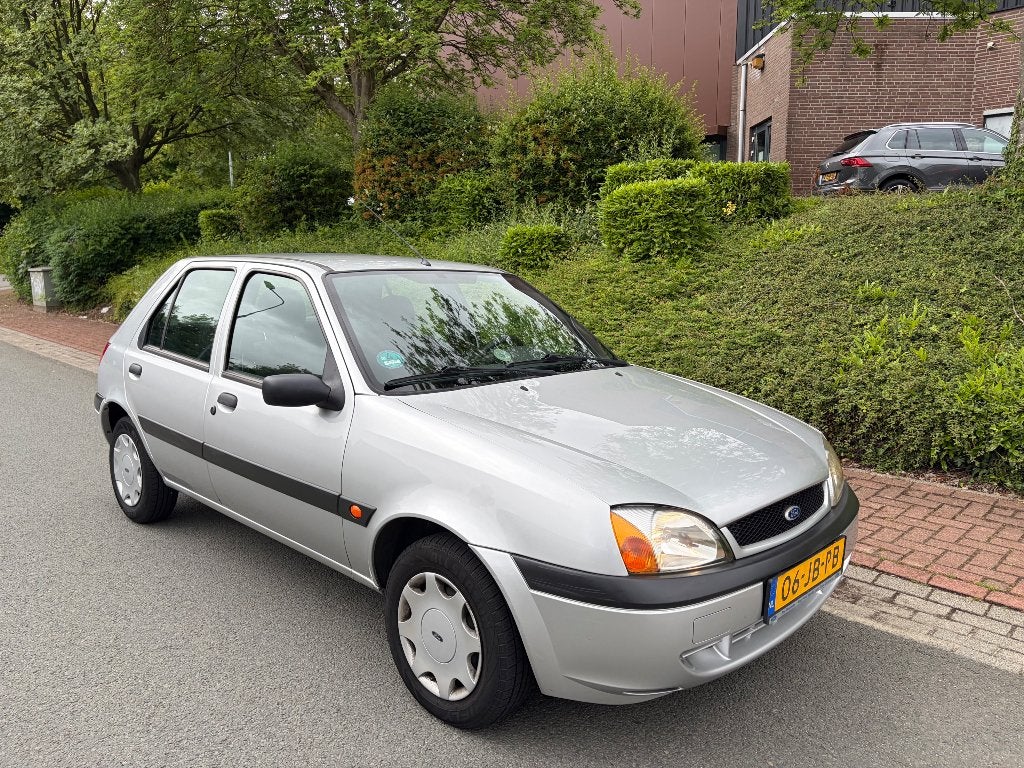 Ford fiesta 1.3 2002 lage km !, Auto's, Ford, Airbags, 1299 cc, Stof, 4 cilinders
