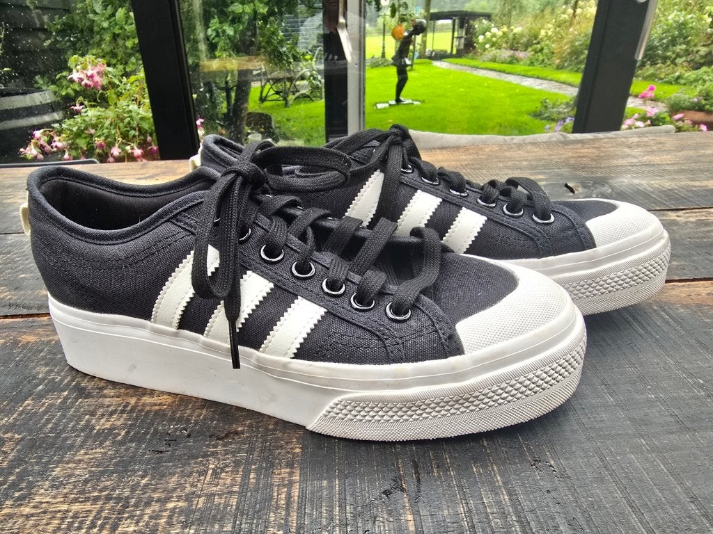 Adidas Nizza platform vallen als maat 40, Adidas, Zwart, Ophalen of Verzenden, Sneakers of Gympen