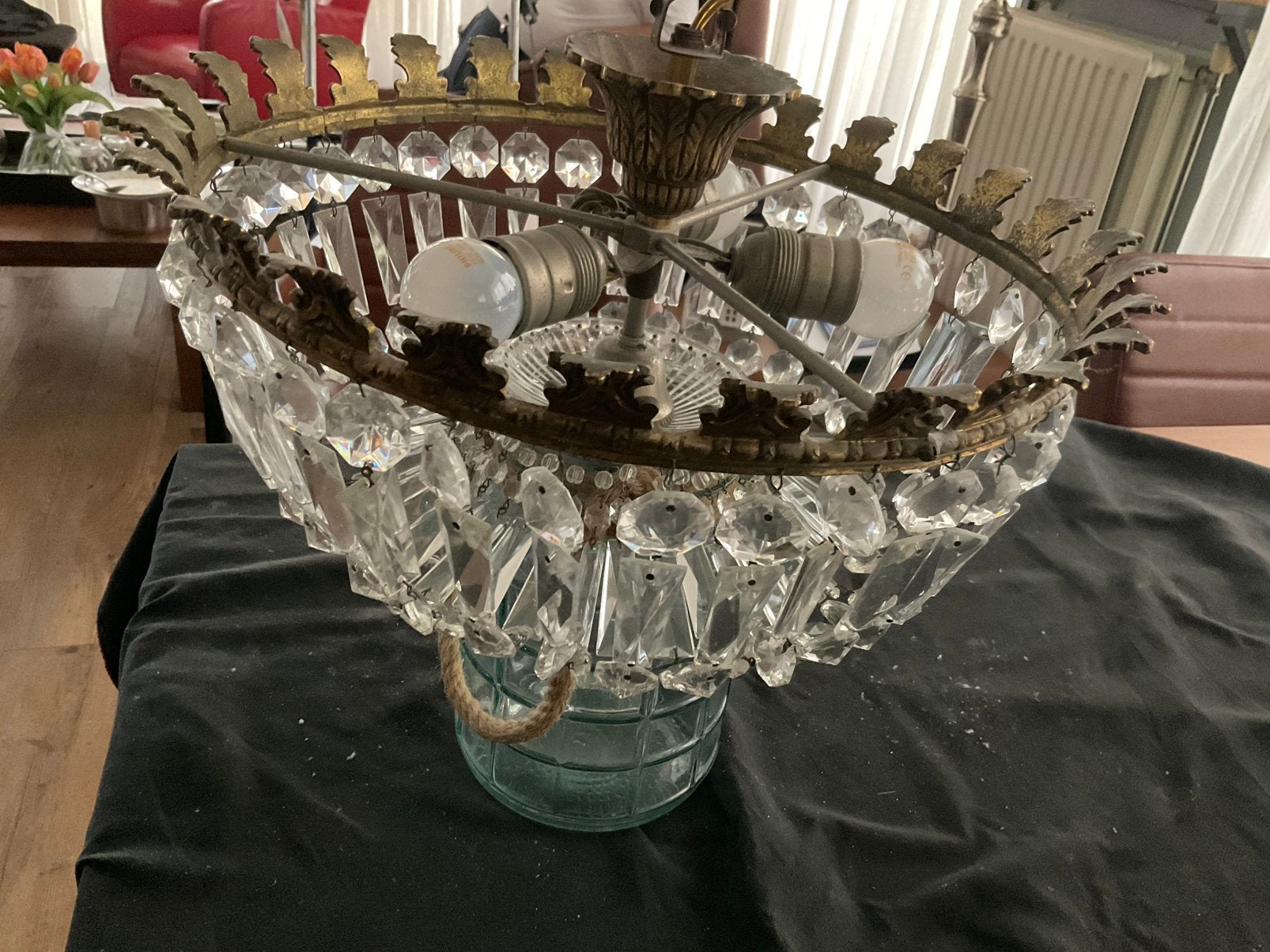 Oude kristallen lamp, Ophalen