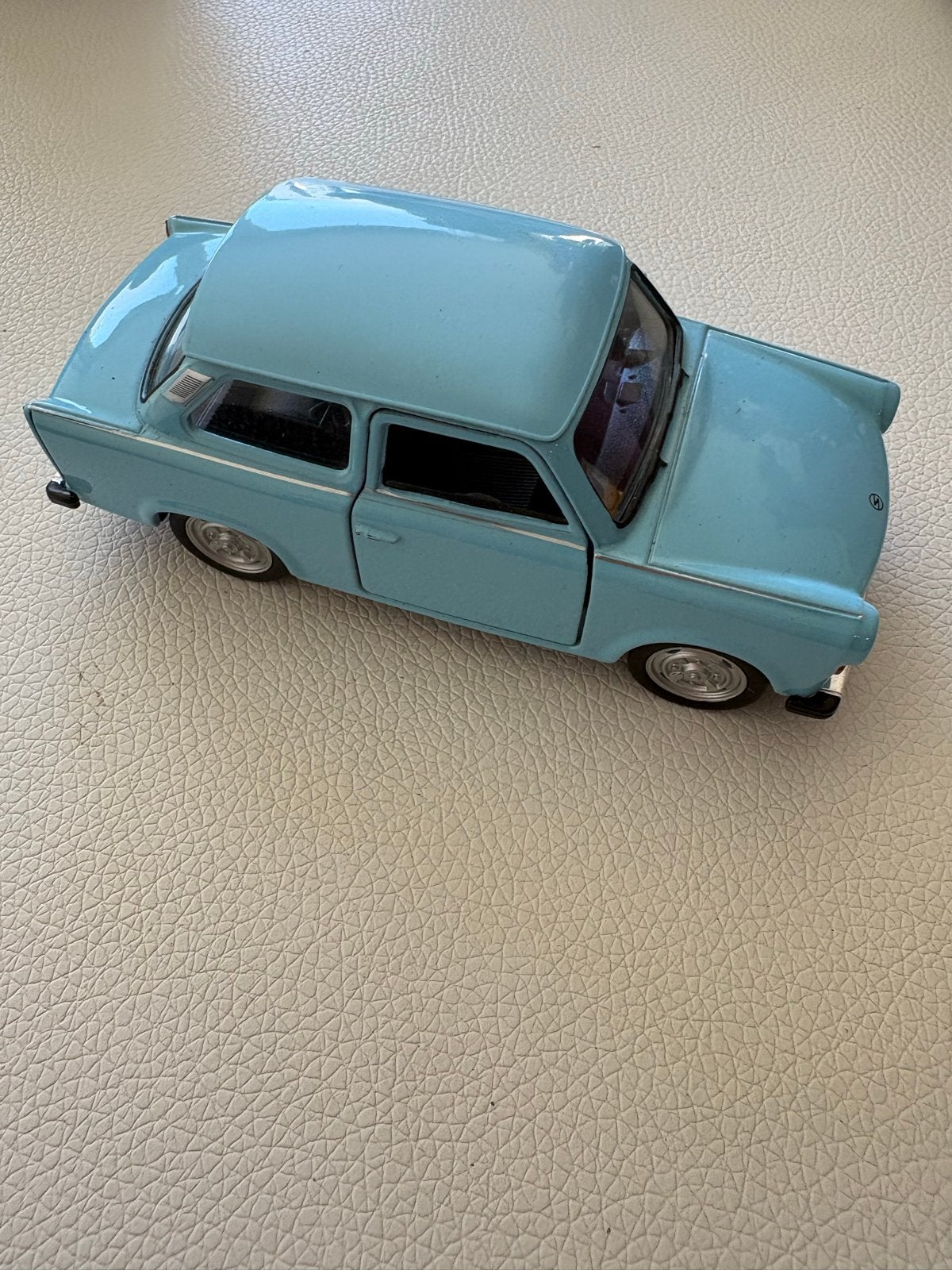Welly Trabant 601 modelauto - Lichtblauw (ca. 11 cm), Ophalen, Gebruikt