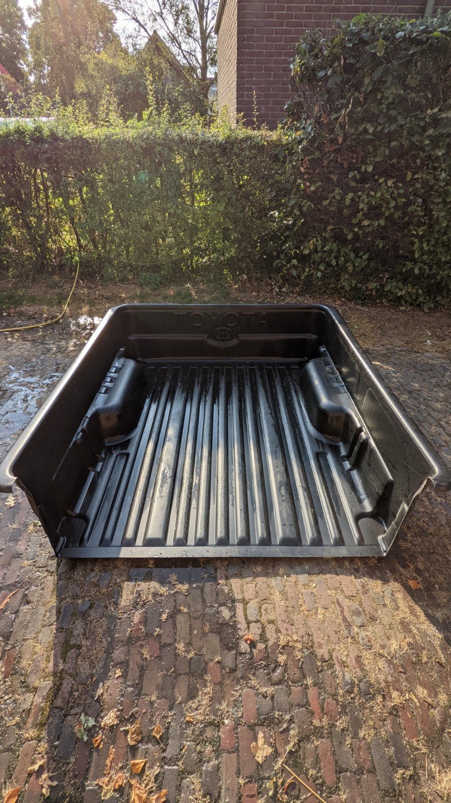 Toyota originele kunstof binnenbak Hilux en Landcruiser, Ophalen, Gebruikt, Voor, Toyota