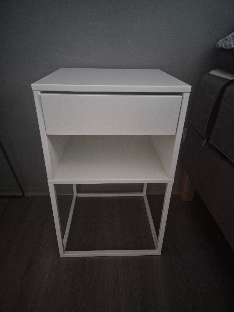 Nachtkastje | Ikea VIKHAMMER, Ophalen, Gebruikt, Minder dan 45 cm, 55 tot 70 cm