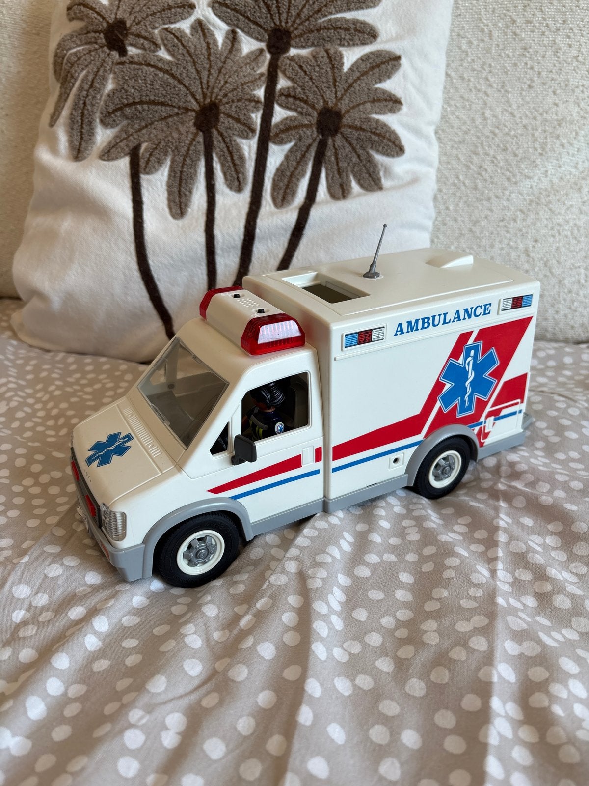 Playmobil Ambulance met Figuren en Accessoires, Kinderen en Baby's, Speelgoed | Playmobil, Ophalen of Verzenden, Zo goed als nieuw