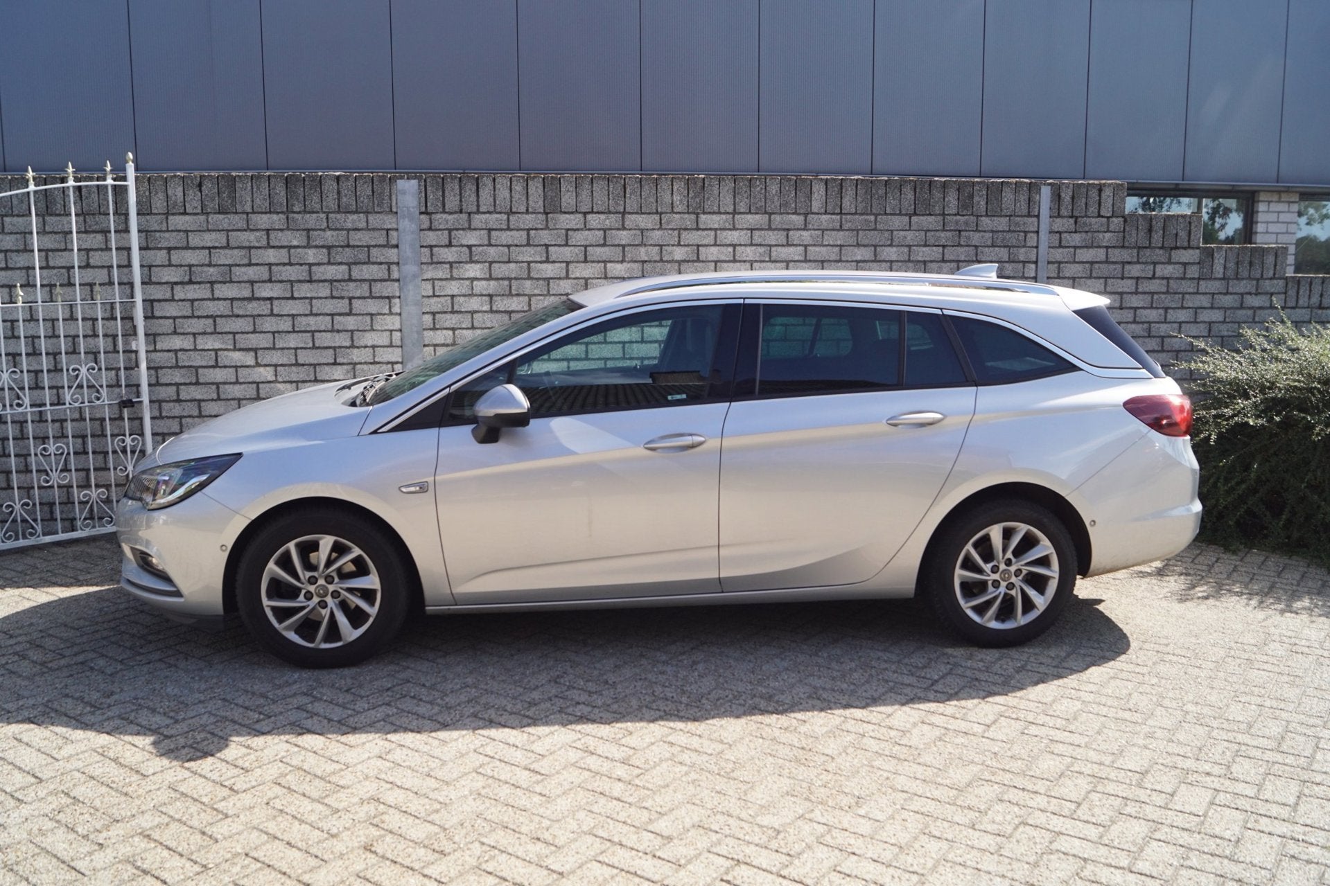 Opel Astra Sports Tourer 1.4 Innovation Half Leder Sportst S, Gebruikt, 150 pk, Leder en Stof, 1240 kg