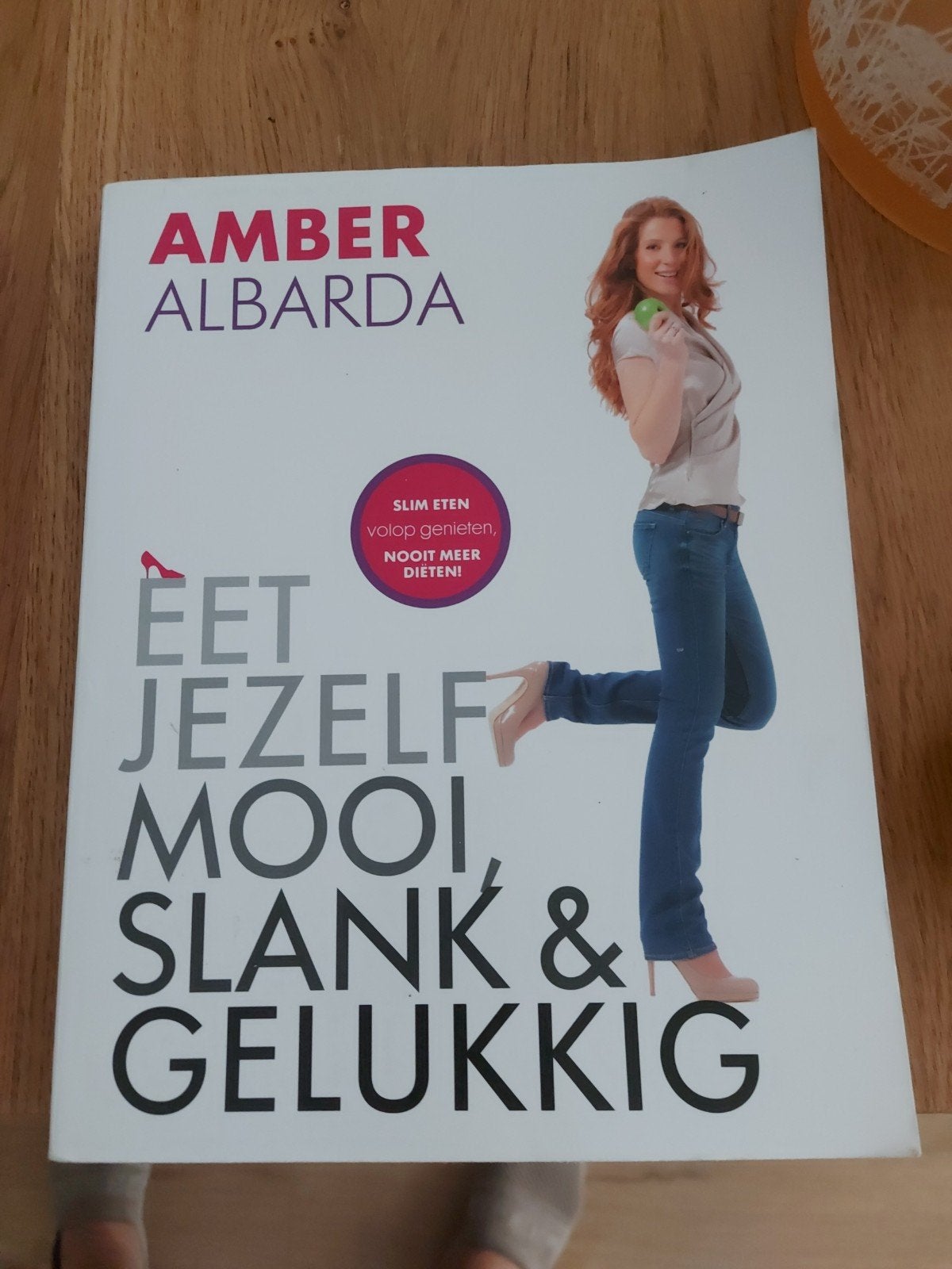 Amber Albarda - Eet jezelf mooi, slank & gelukkig, Ophalen, Zo goed als nieuw, Amber Albarda
