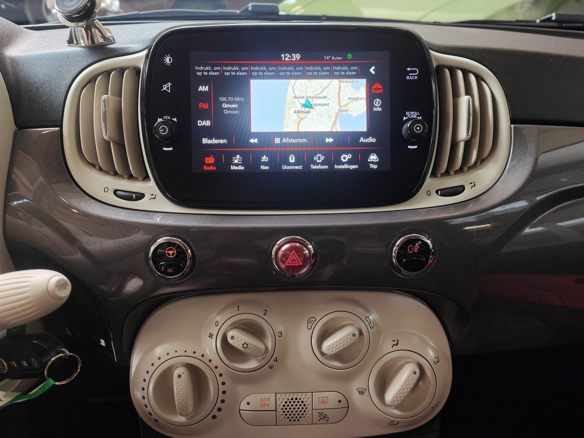 Fiat 500 1.2 Lounge RED / Navi / Spotify, Auto's, Stof, Gebruikt, 4 cilinders, Bedrijf