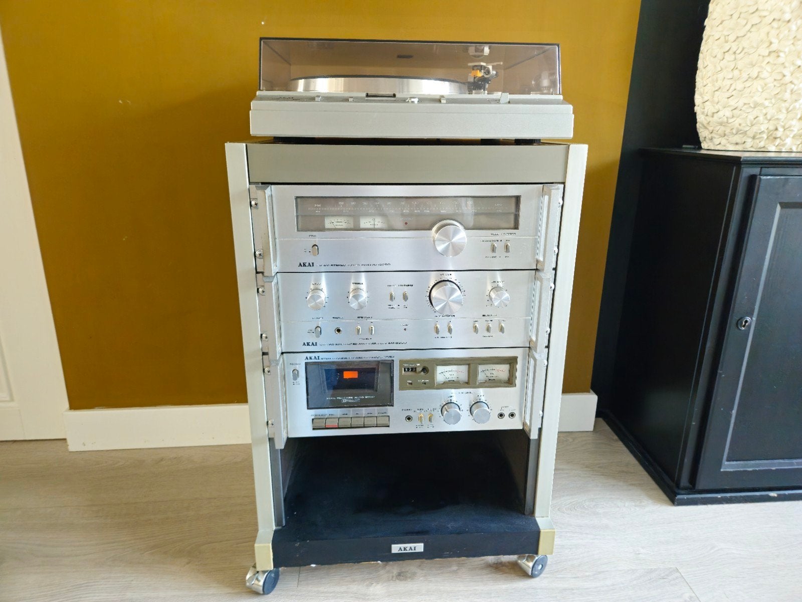 AKAI hi-fi stereosysteem met Akai Audio meubel Vintage, Ophalen of Verzenden, Akai
