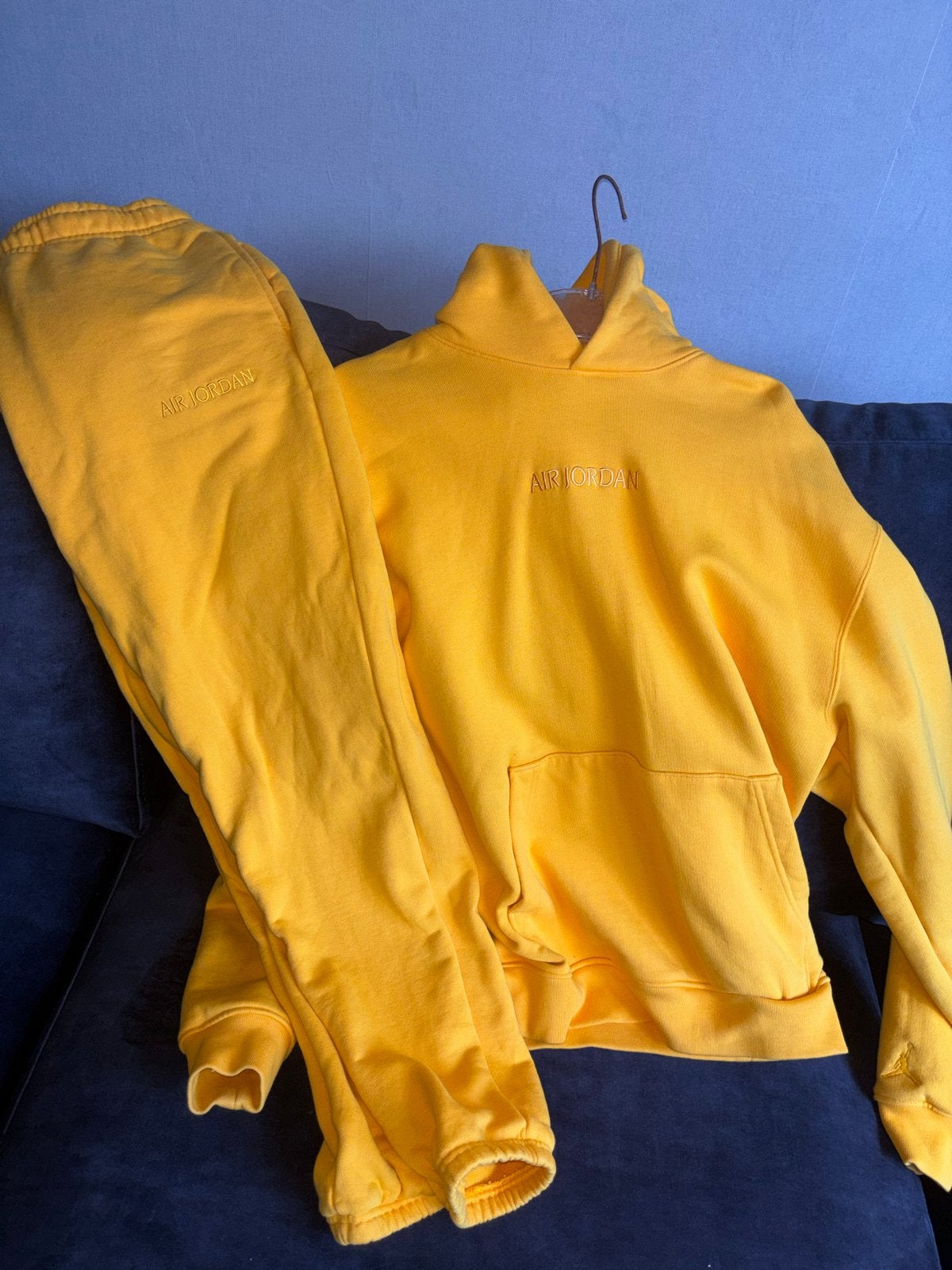 Air Jordan trainingspak M, Maat 48/50 (M), Geel, Ophalen of Verzenden, Zo goed als nieuw