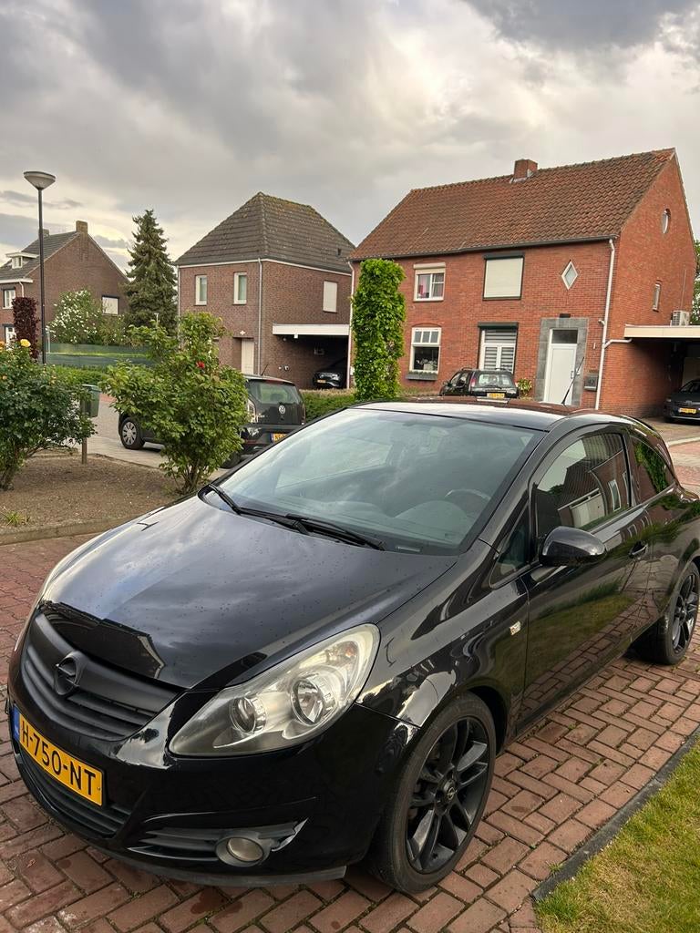 Opel Corsa 1.4 16V 3D 2010 Zwart, Auto's, Opel, Voorwielaandrijving, 40 €/maand, 4 cilinders, 100 pk