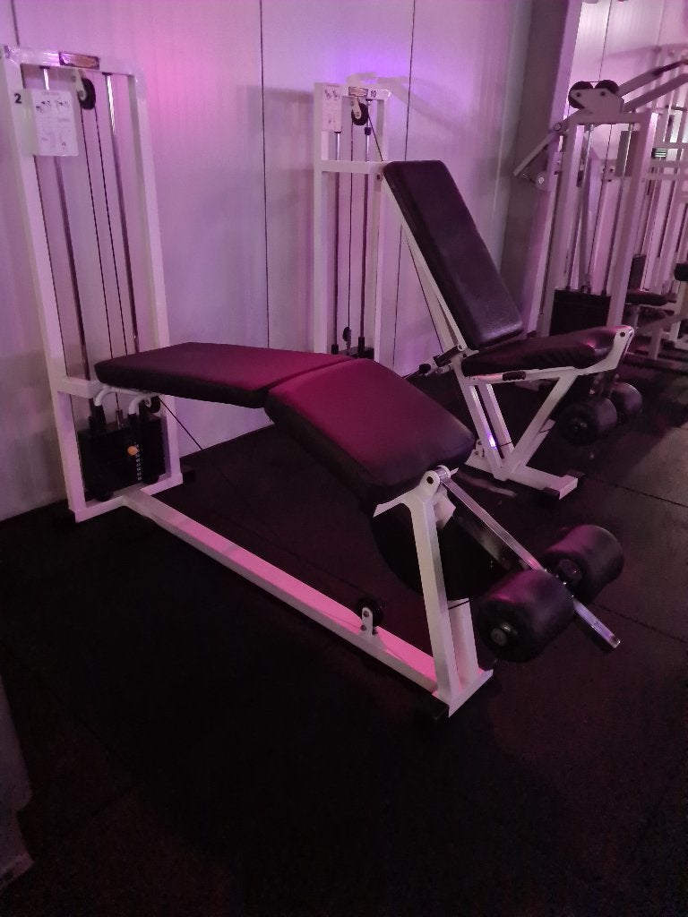 Technogym Isotonic Lying Leg Curl Machine, Ophalen of Verzenden, Gebruikt, Benen, Overige typen