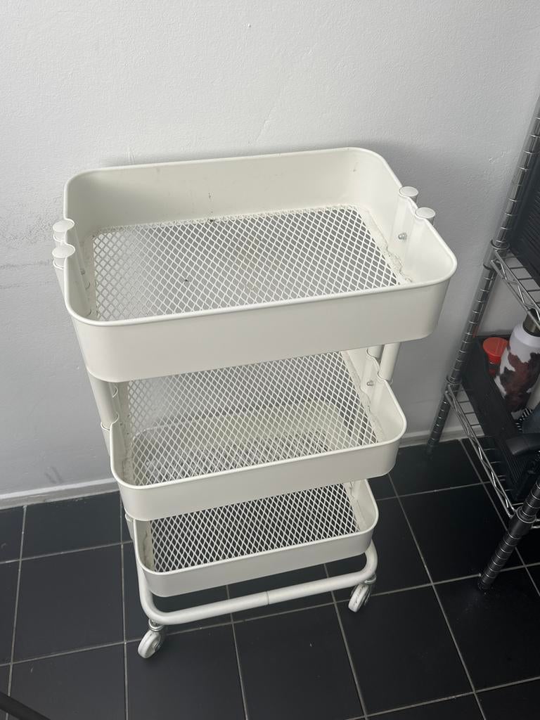 IKEA RÅSKOG roltafel wit - functioneel, moet schoongemaakt, Ophalen, Gebruikt