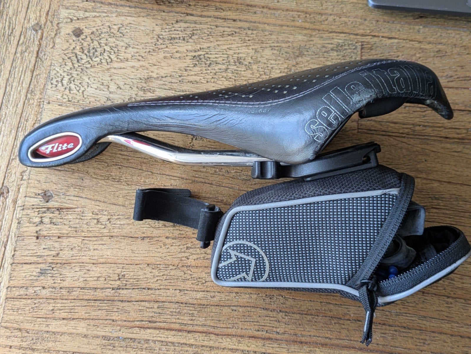 Selle Italia Flite zadel met PRO zadeltasje, Ophalen of Verzenden, Gebruikt, Selle Italia