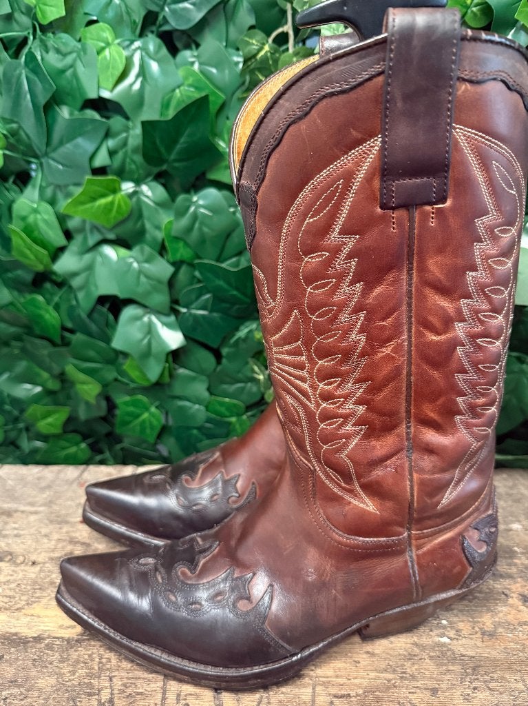 bijna Nieuwe fantastisch mooie laarzen van sendra maat 42, Sendra, Bruin, Boots, Ophalen of Verzenden