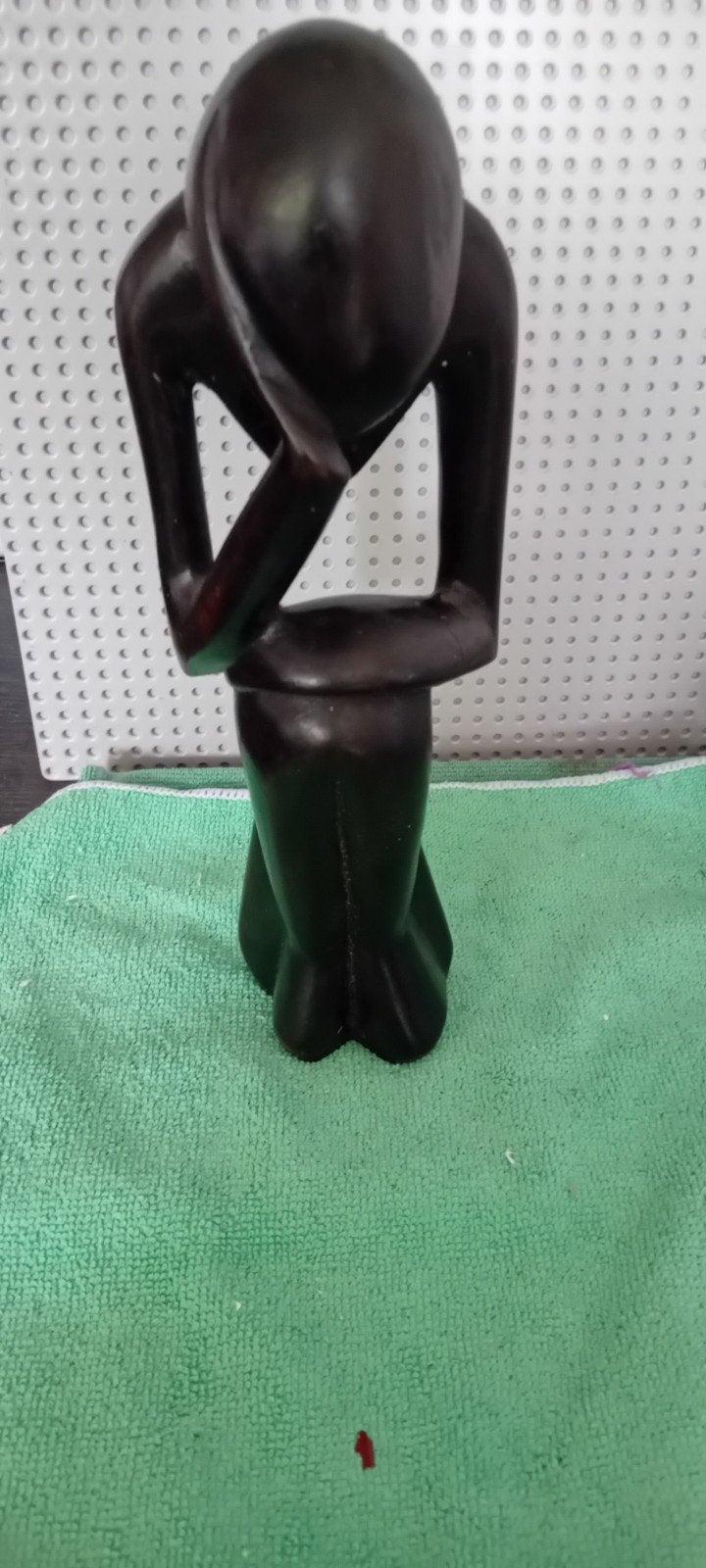 Mooi zwaar houten beeldje. De denker., Antiek en Kunst, Ophalen of Verzenden
