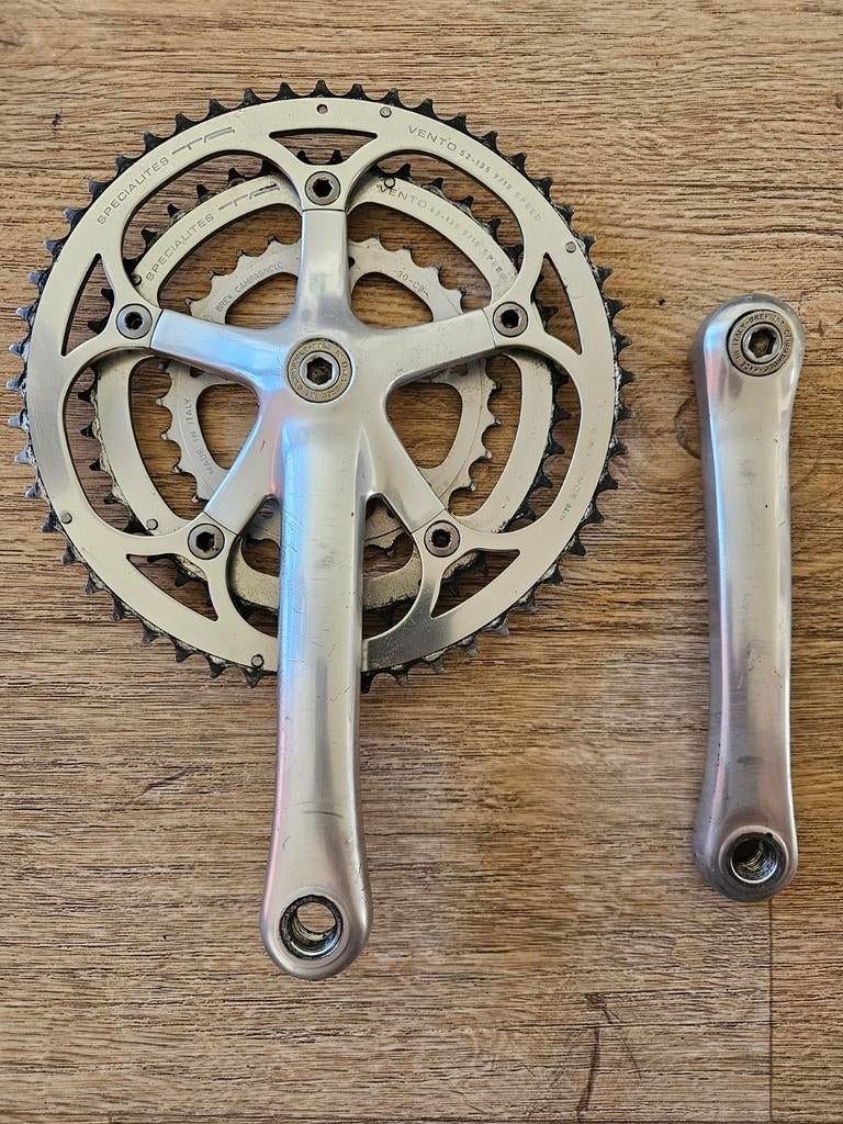 Campagnolo Veloce triple crankset 172,5mm, Fietsen en Brommers, Fietsonderdelen, Zo goed als nieuw, Crankstel of Pedalen, Ophalen of Verzenden