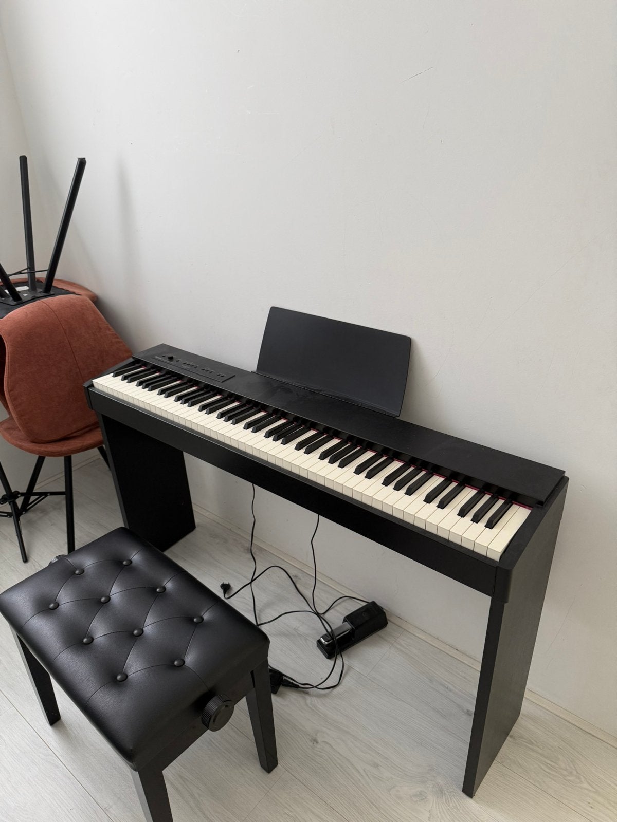 Roland piano, Ophalen, Zo goed als nieuw, Zwart