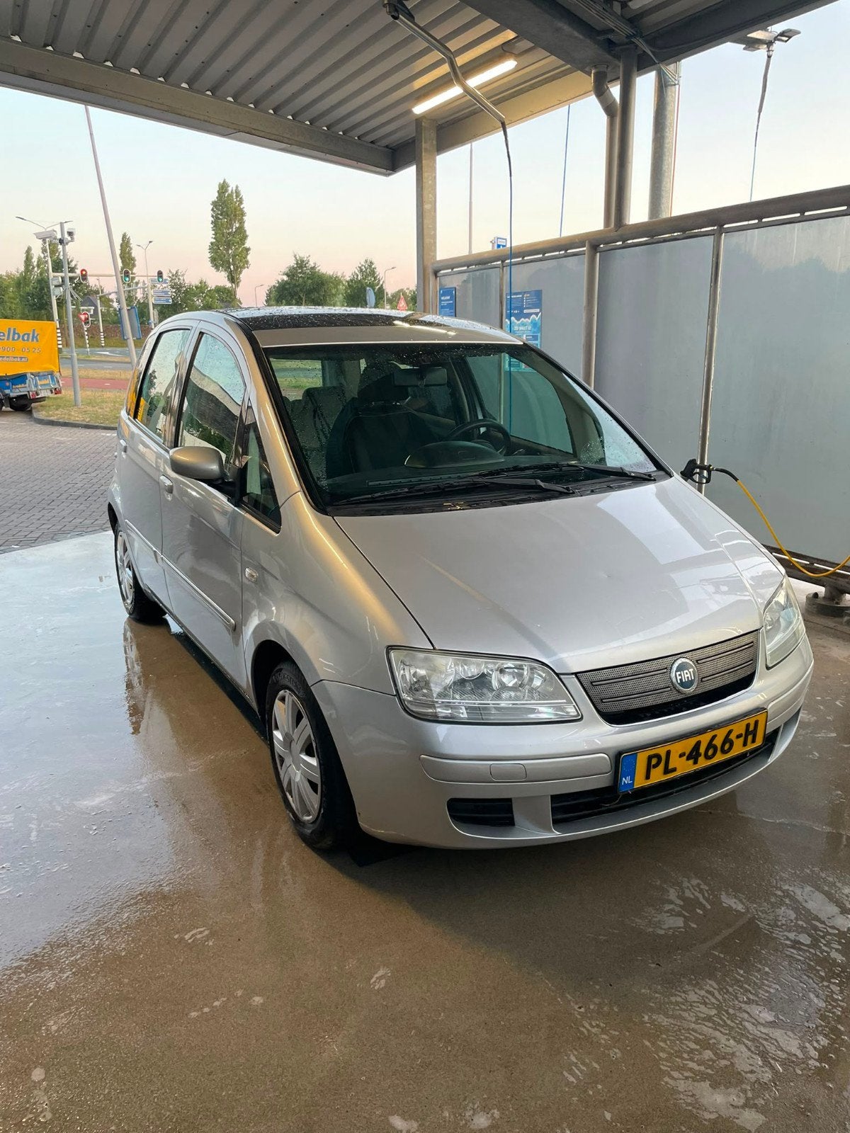 fiat idea 1.4 zilver met panoramadak, Auto's, Automaat, Stof, Particulier, Zwart