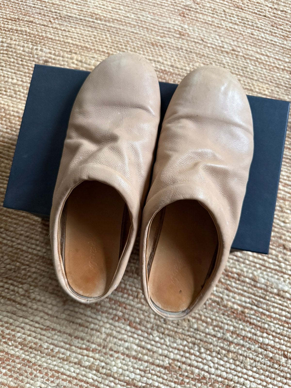 Marsell muilen vib 40 lekkere slofmuilen leder natural beige, Ophalen of Verzenden, Gedragen, Beige, Sneakers of Gympen
