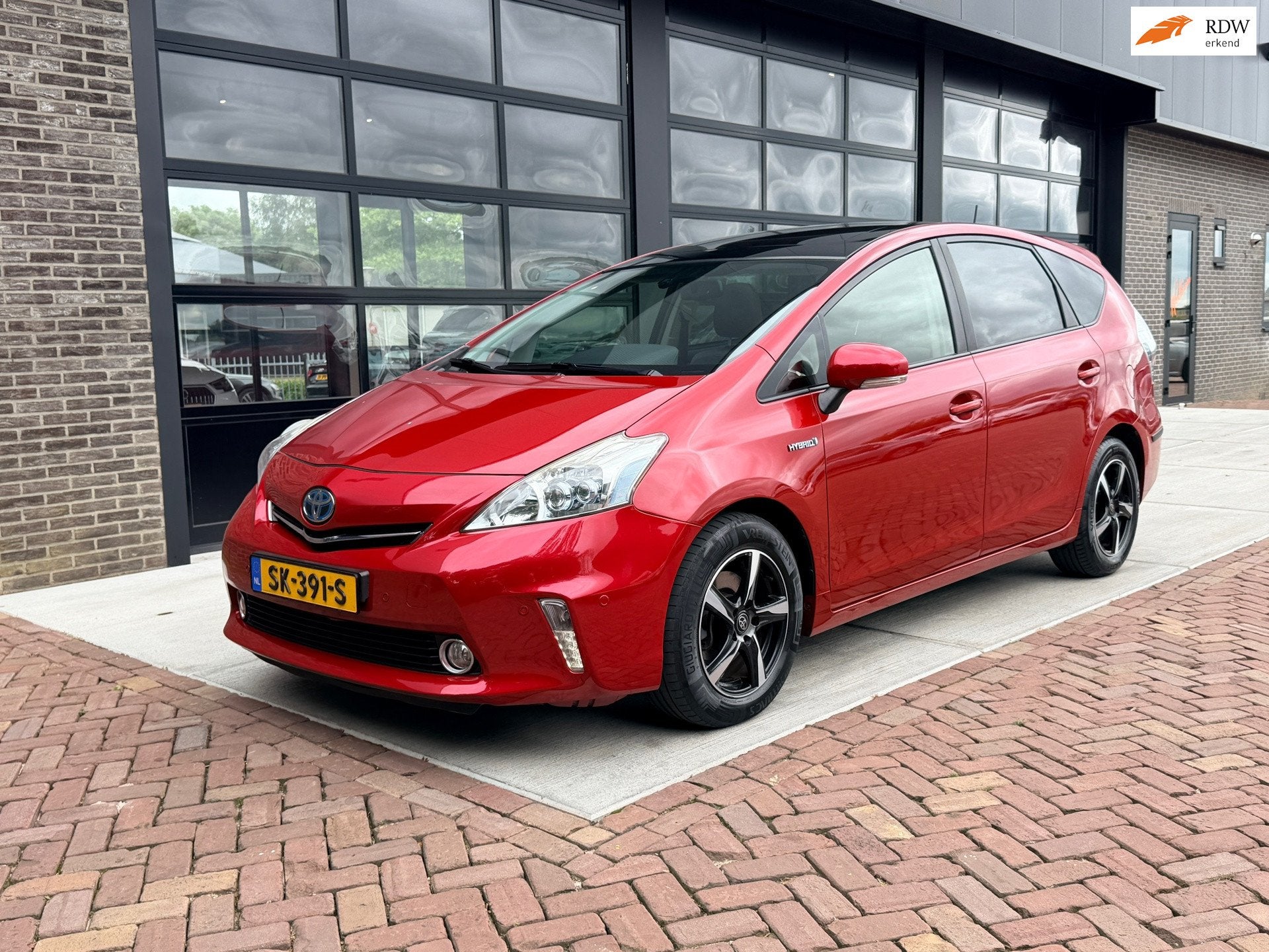 Toyota Prius Wagon 1.8 Dynamic Business 96g | 7 pers | Pano, Auto's, Euro 5, Gebruikt, 4 cilinders, 23 km/l